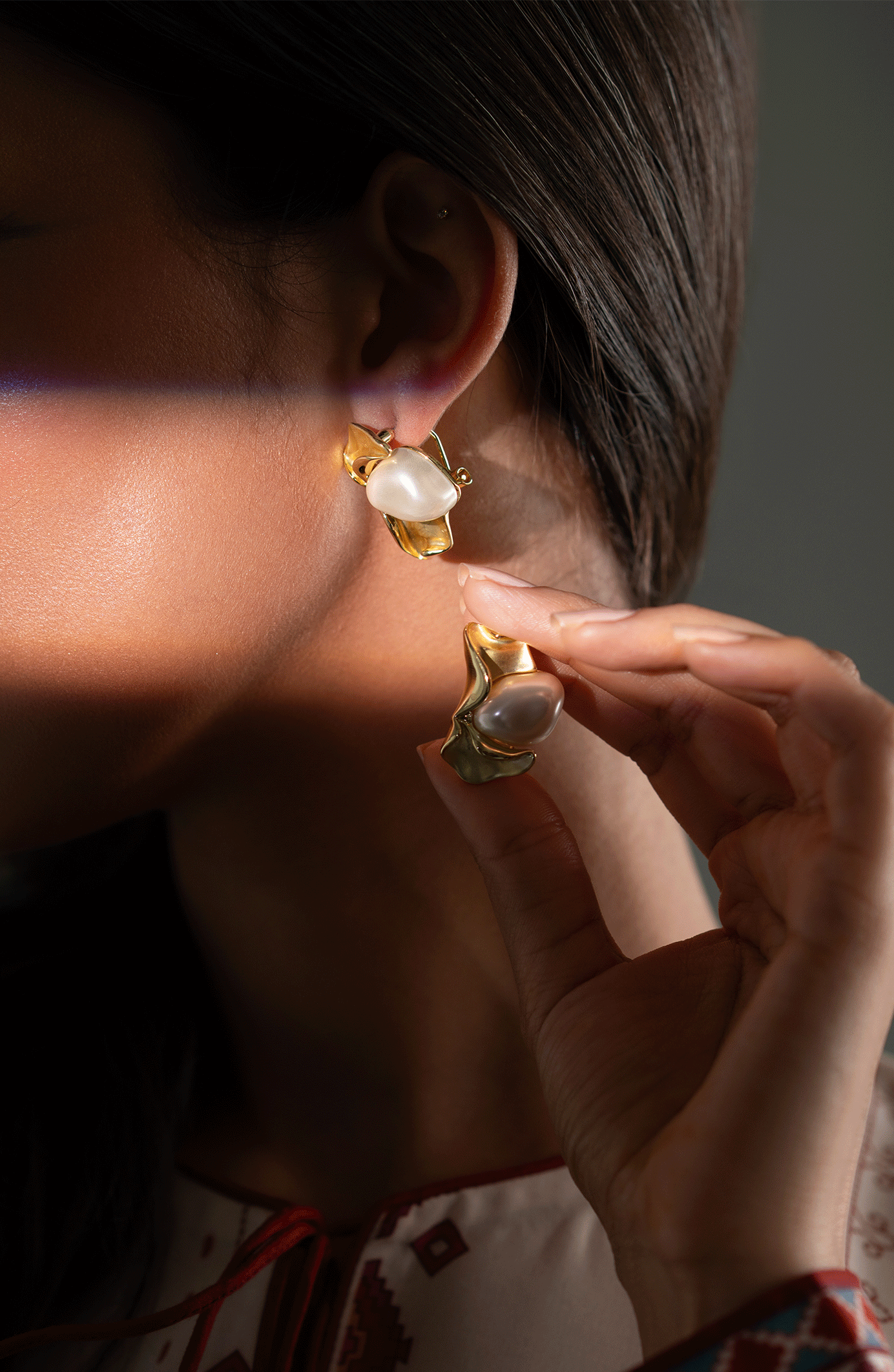 Sculpted Shell Studs