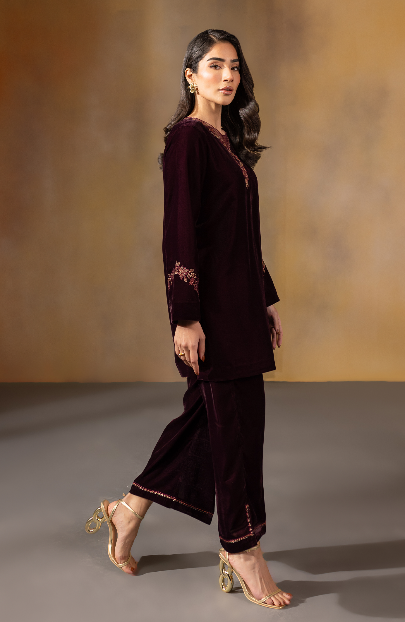 Crimson Charm - 2 pc