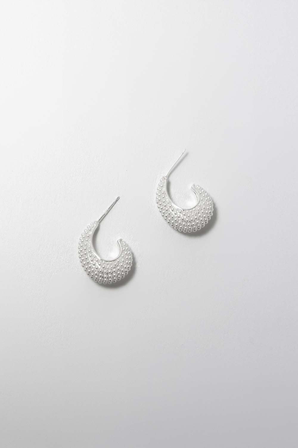 DOME PEARL HOOPS