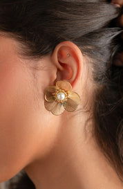 PETAL LACE PEARL STUDS